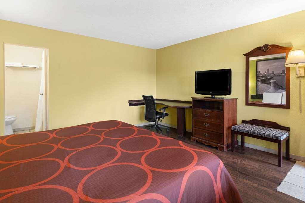 Rodeway Inn Youngstown Room photo